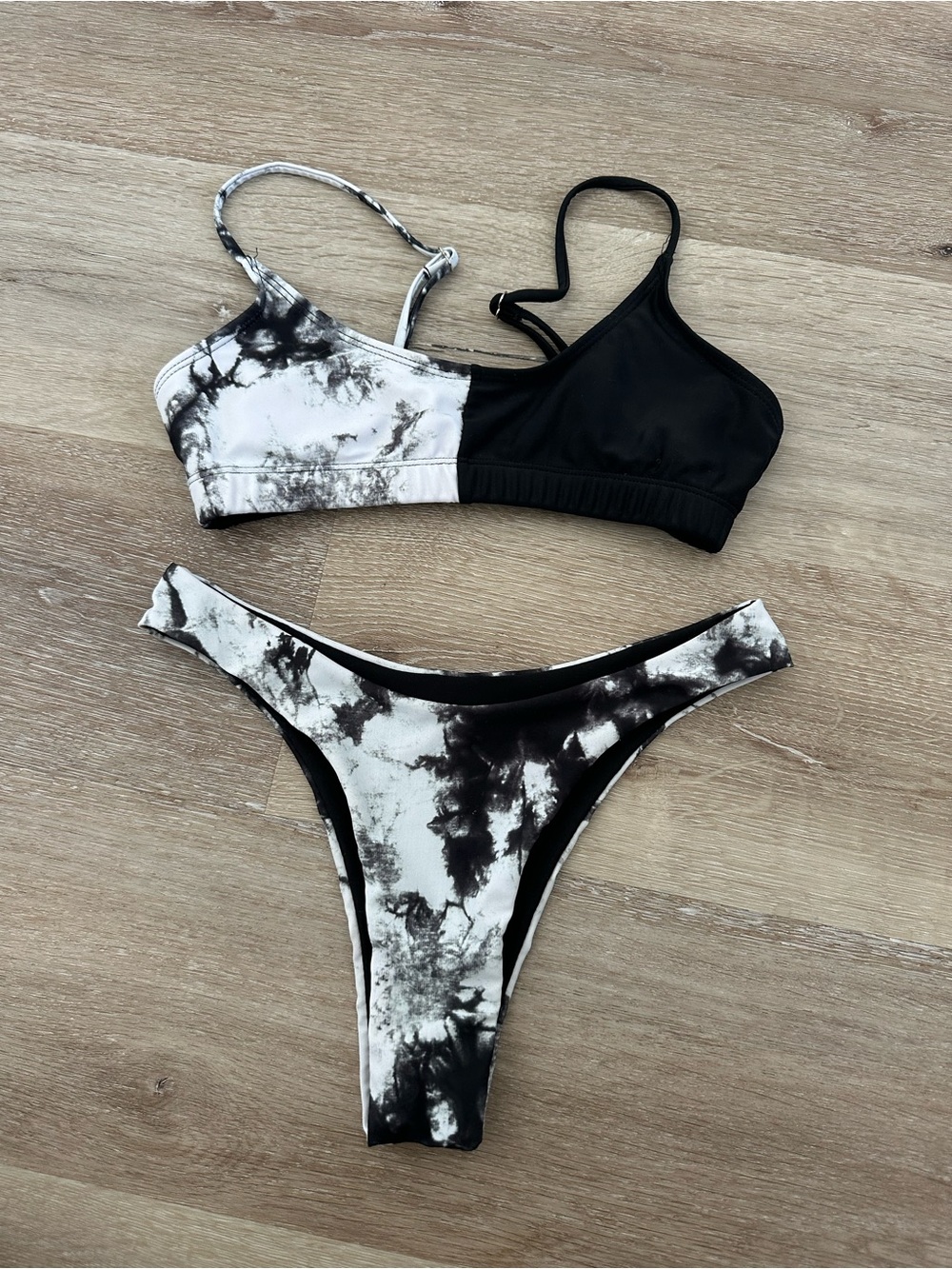 SHEIN Black & White Tie-Dye Asymmetric Bikini Set
